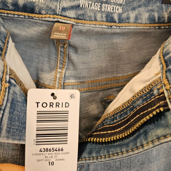 NWT-Torrid-5'' Perfect Mid-Rise Short - Picture 4 of 5